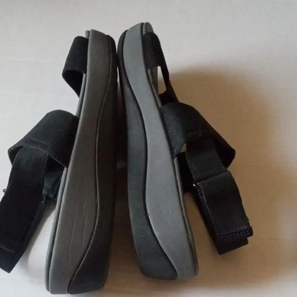 Clarks Black Double-Band Slingback Sandals - Picture 10 of 10